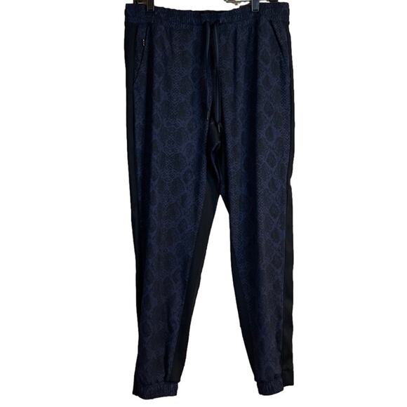 Athleta Brooklyn Jogger Pants Blue Python Snake Print Size 12 - Picture 1 of 12